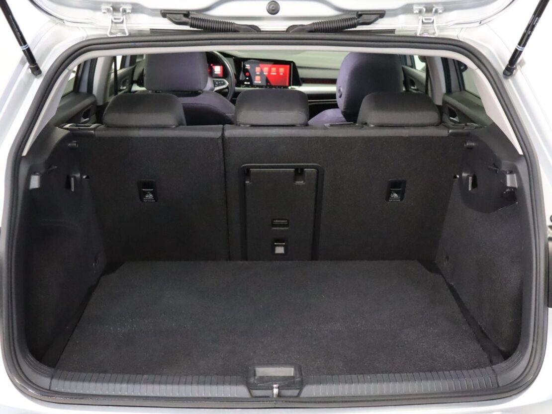 Volkswagen Golf 1.5 eTSI Active DSG 22