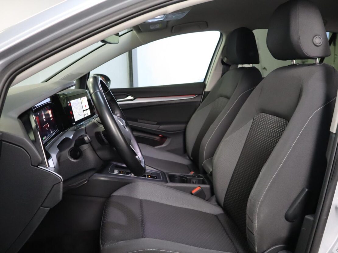 Volkswagen Golf 1.5 eTSI Active DSG 7