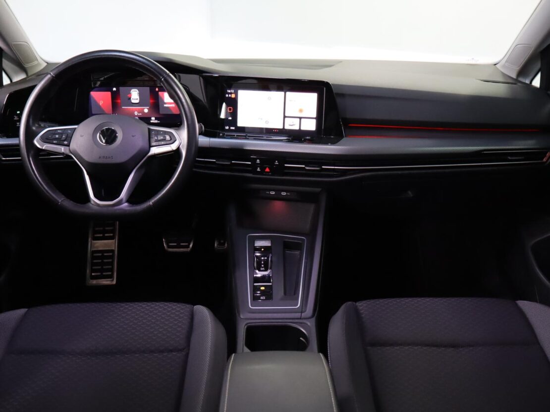 Volkswagen Golf 1.5 eTSI Active DSG 10