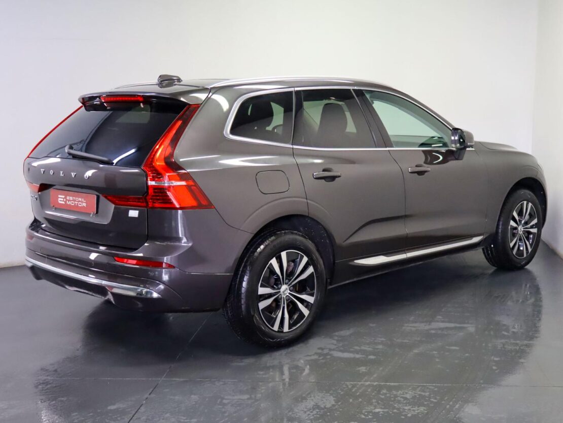 Volvo XC60 2.0 T6  AWD PHEV Core Auto 3