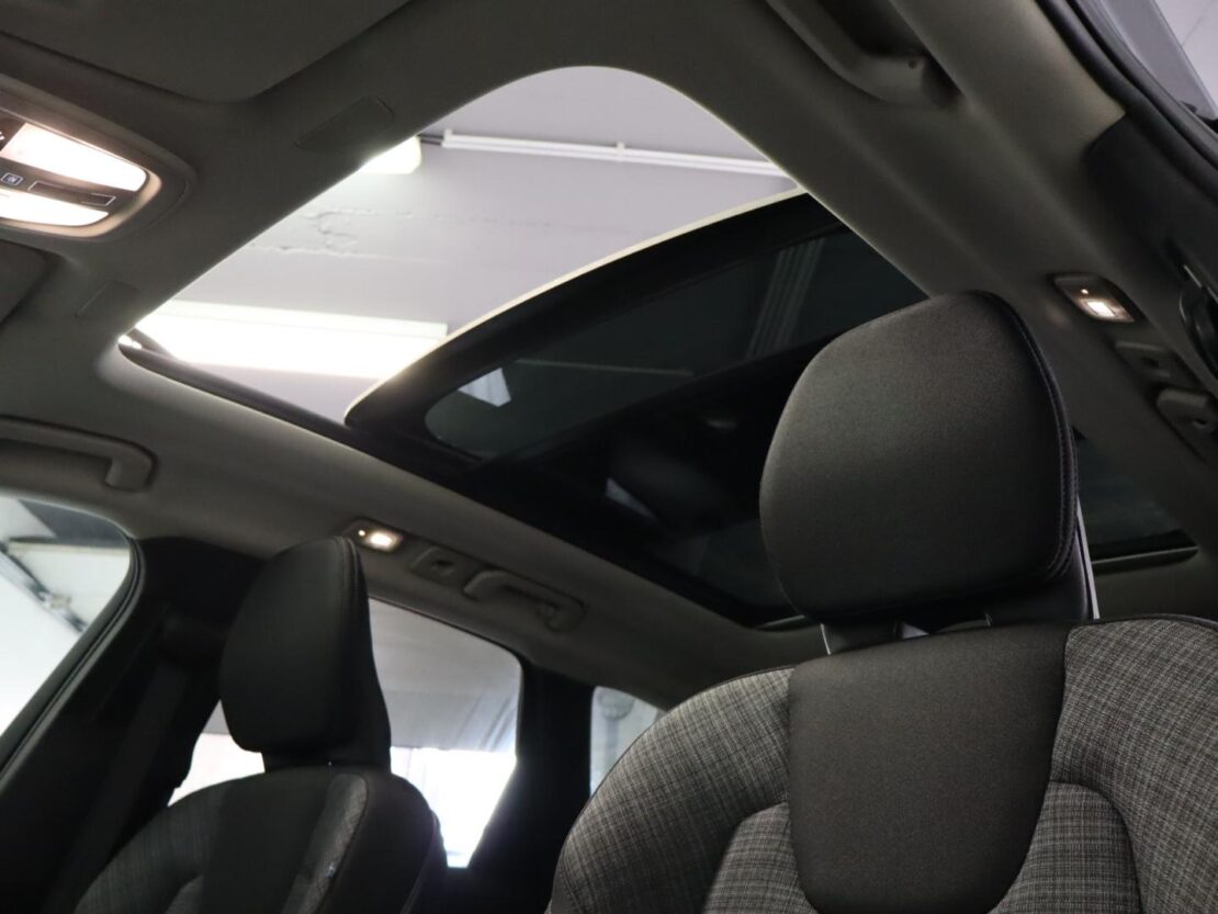Volvo XC60 2.0 T6  AWD PHEV Core Auto 20