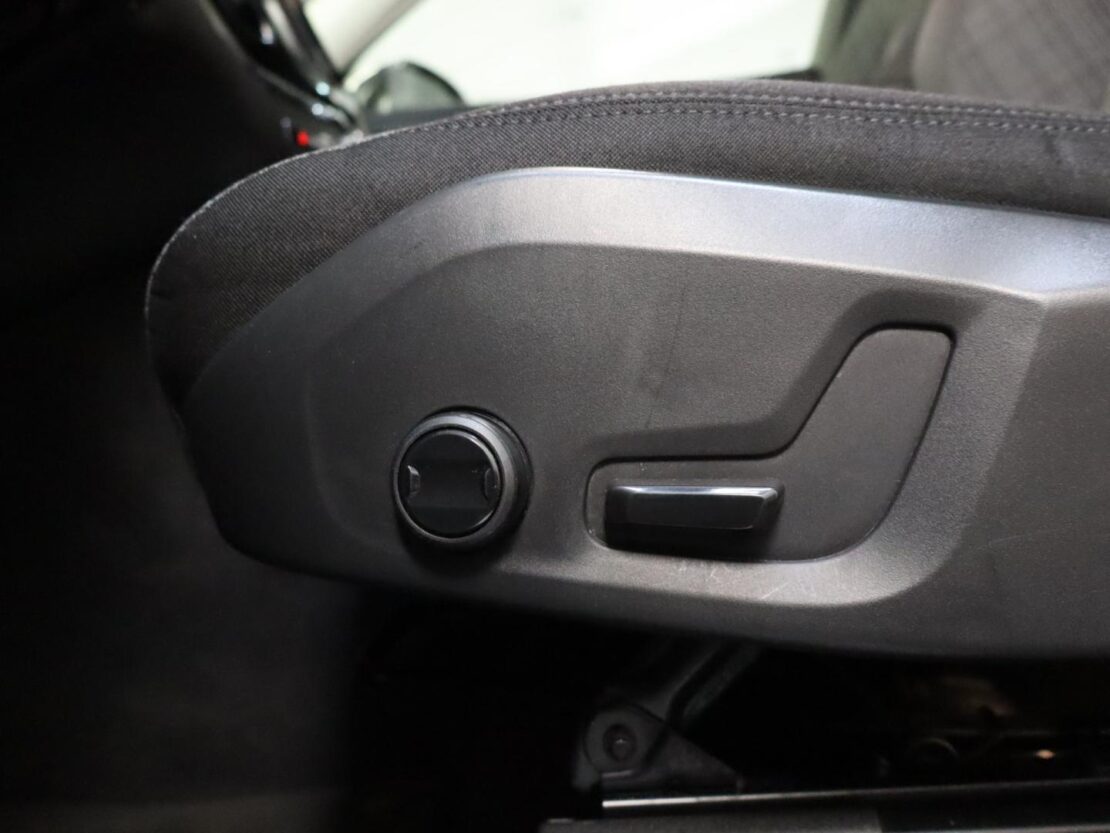 Volvo XC60 2.0 T6  AWD PHEV Core Auto 10