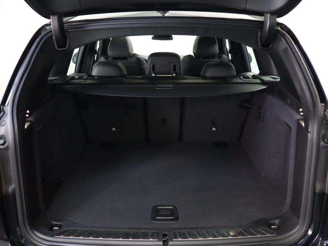 BMW iX3 Inspiring 29
