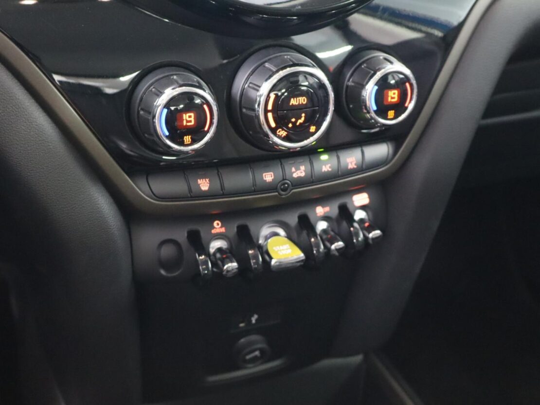 Mini Countryman Cooper S E ALL4 Auto 19
