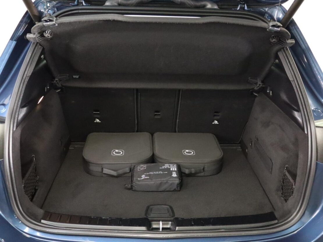 Mercedes Benz GLA 250 e STYLE 21
