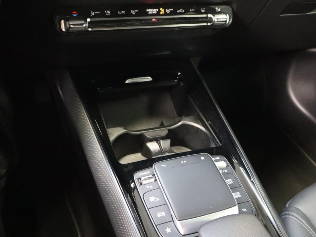 Mercedes Benz GLA 250 e STYLE 19