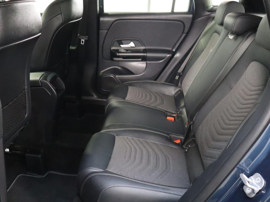 Mercedes Benz GLA 250 e STYLE 10