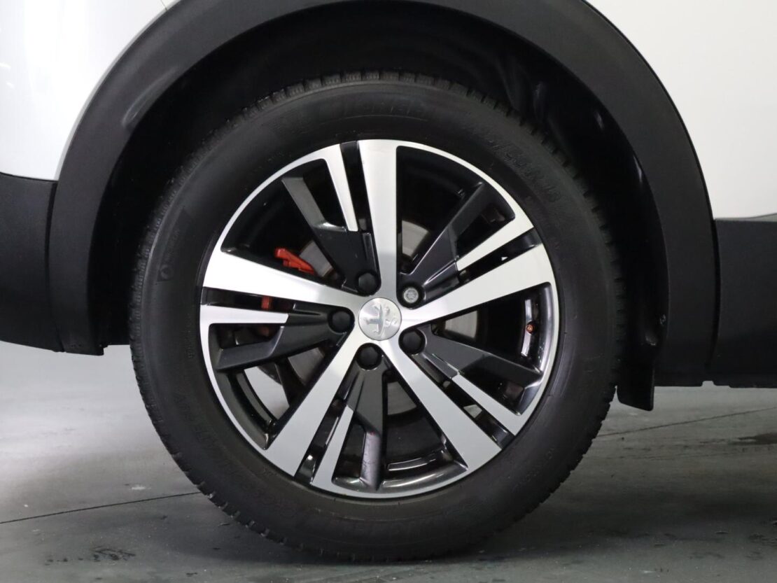 Peugeot 3008 1.2 PureTech Allure 5