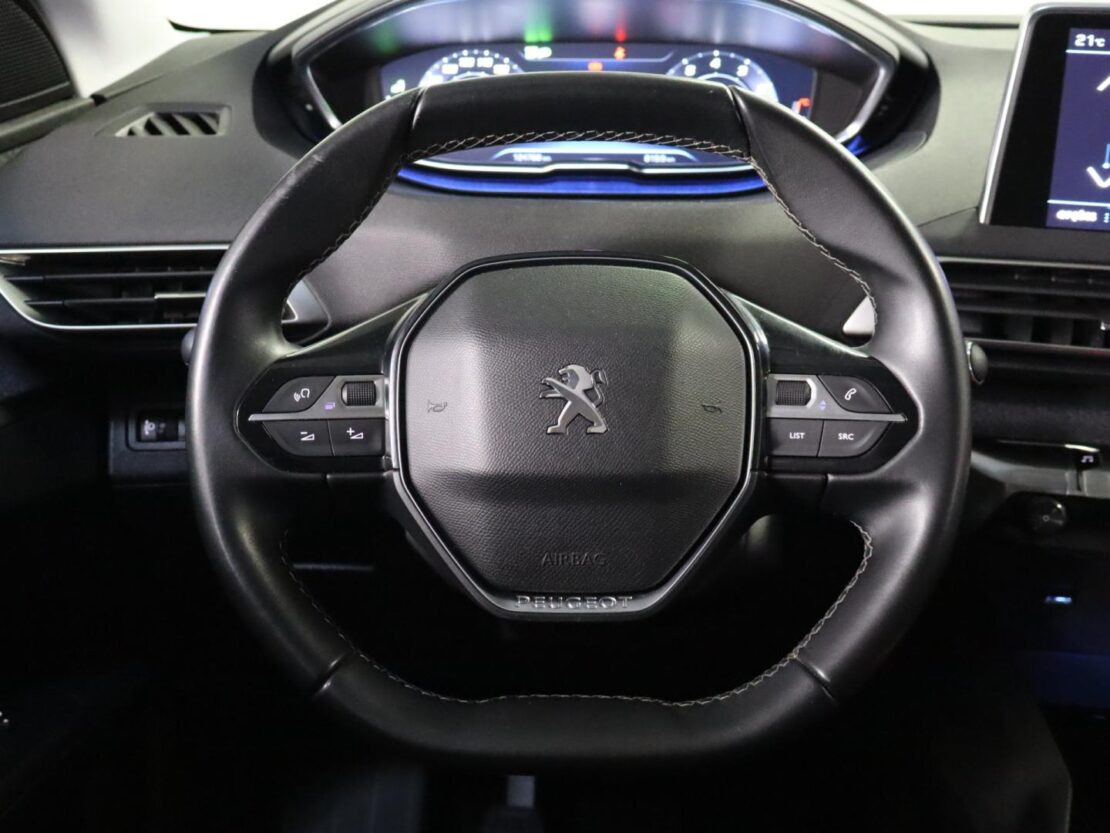 Peugeot 3008 1.2 PureTech Allure 10