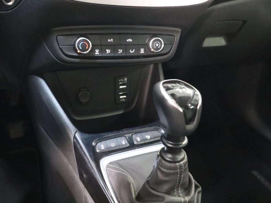 Opel Crossland X 1.2T S/S 2020 17