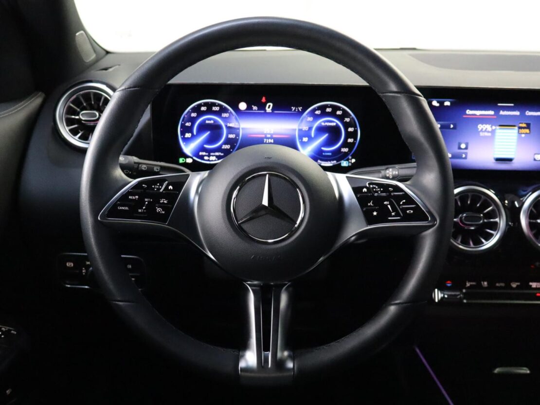 Mercedes Benz EQA 250+ Progressive 12