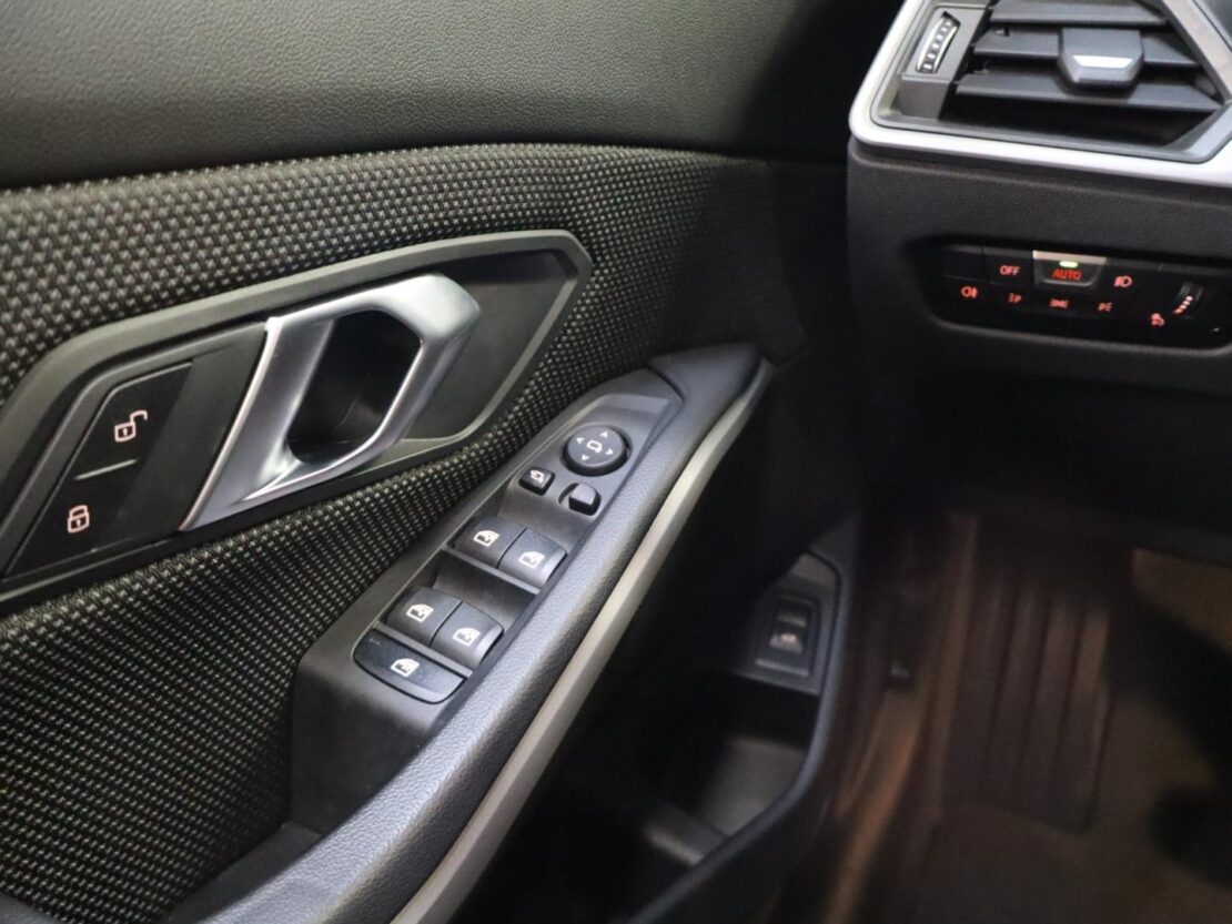 BMW Serie 3 320d Auto 13