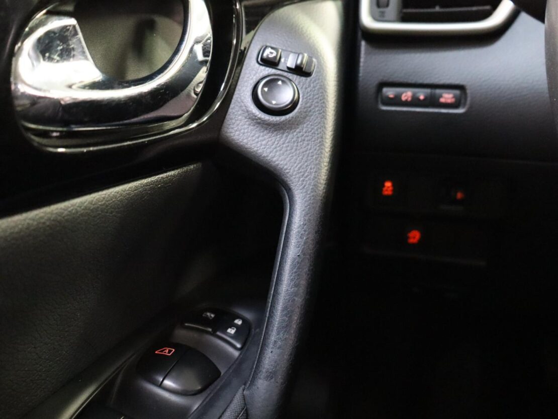 Nissan Qashqai 1.5 dCi Acenta Connect 11