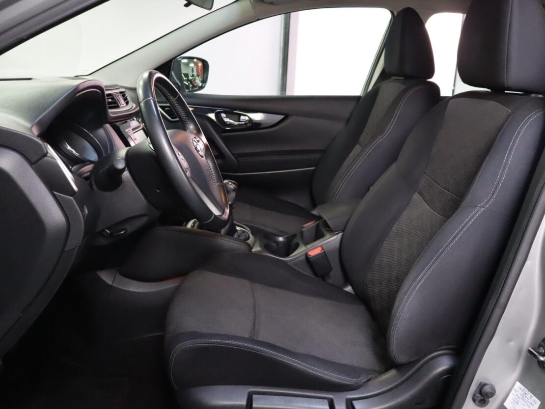 Nissan Qashqai 1.5 dCi Acenta Connect 7