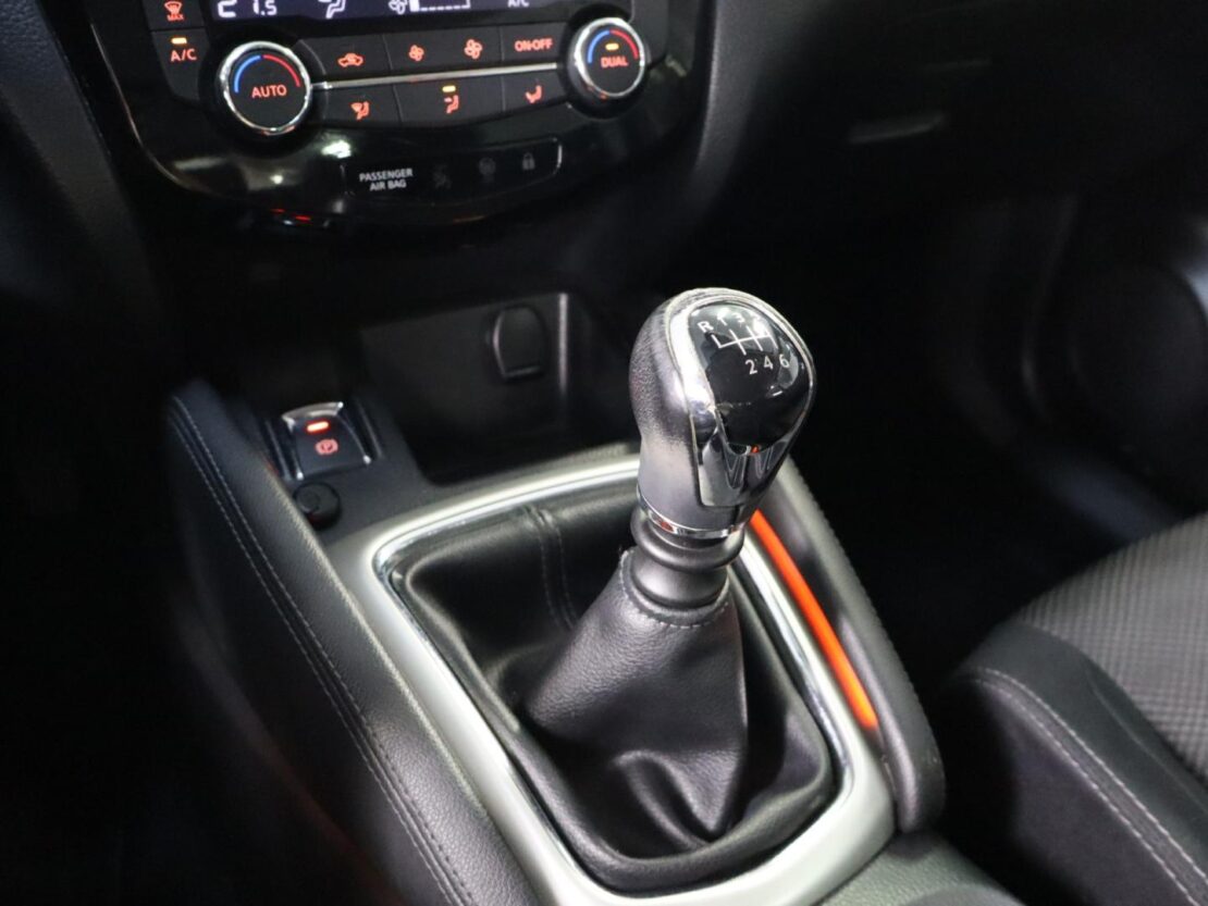 Nissan Qashqai 1.5 dCi Acenta Connect 13