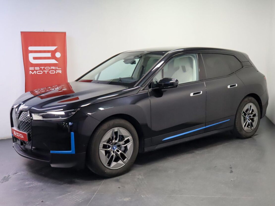 BMW iX xDrive40 1