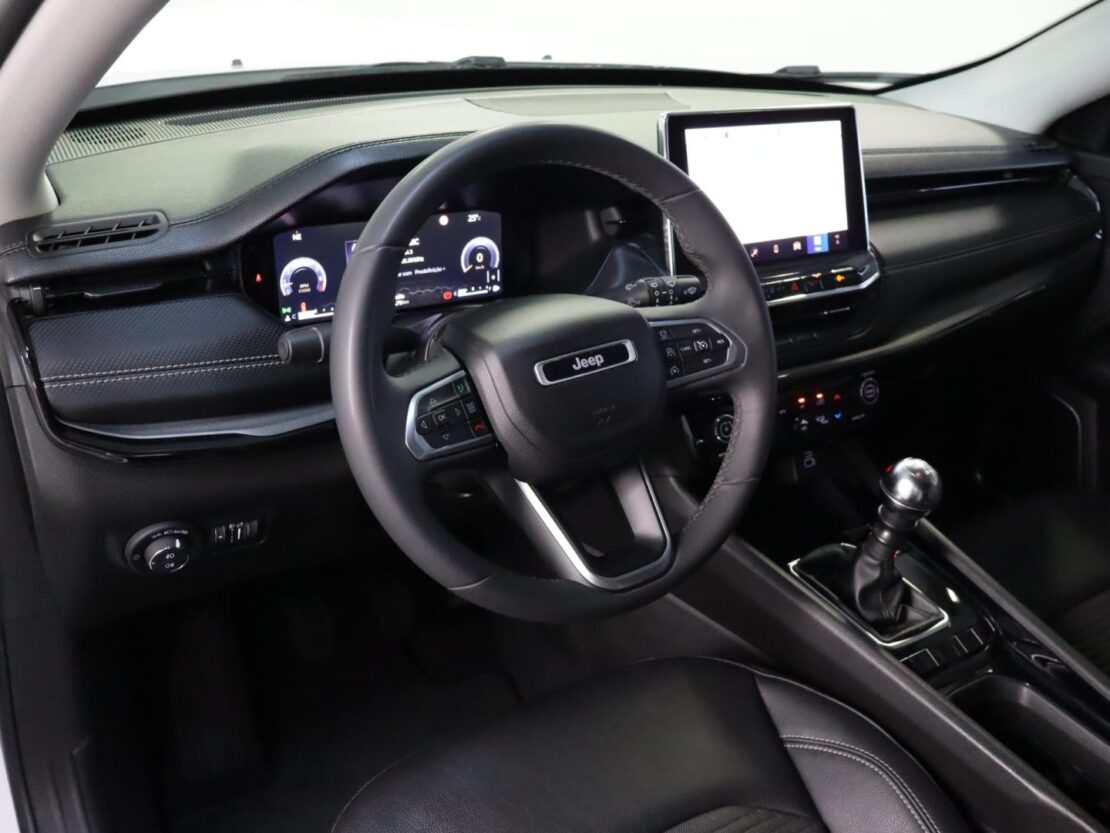 Jeep Compass 1.3 T Night Eagle 6