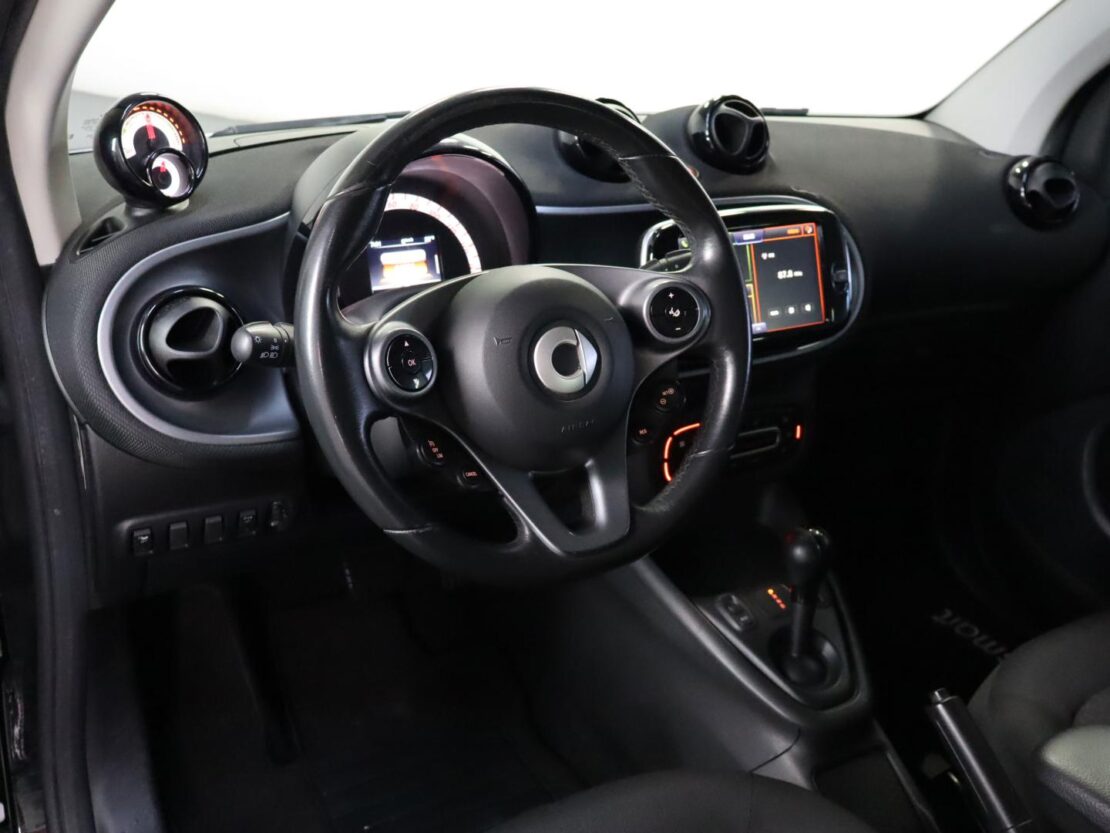 Smart Fortwo EQ passion 8