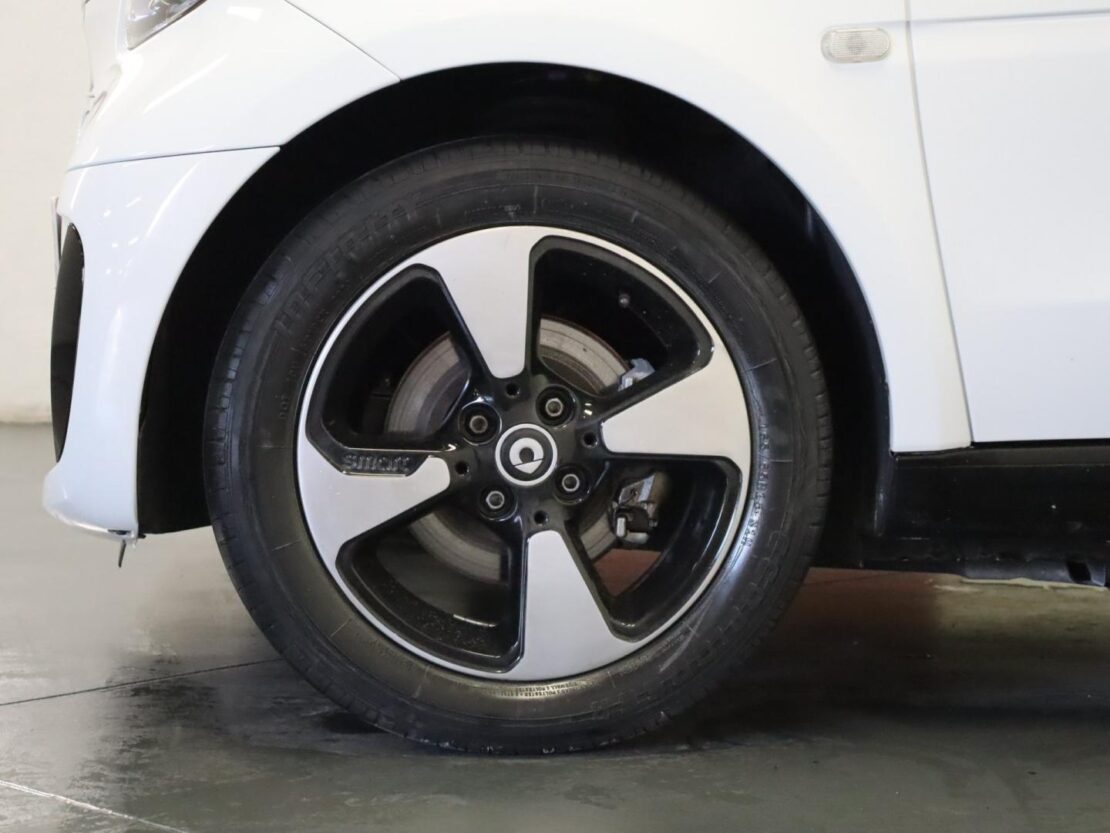 Smart Fortwo EQ passion 5