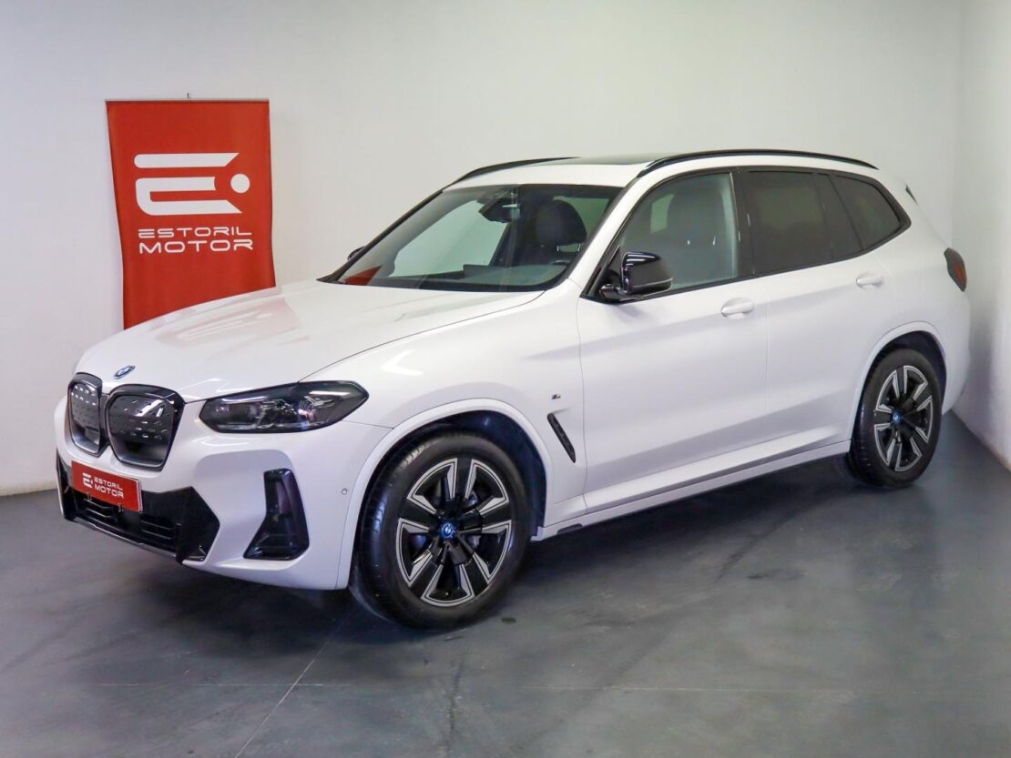 BMW iX3 M Sport Inspiring 1