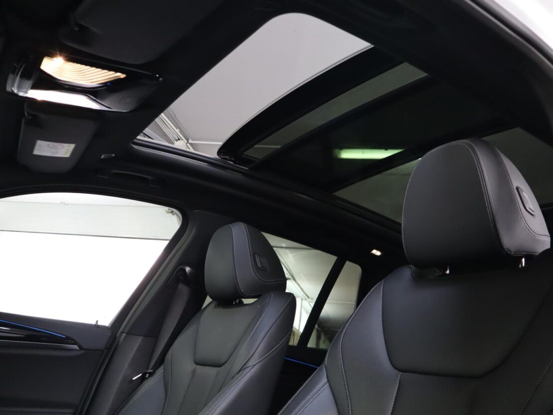 BMW iX3 M Sport Inspiring 27