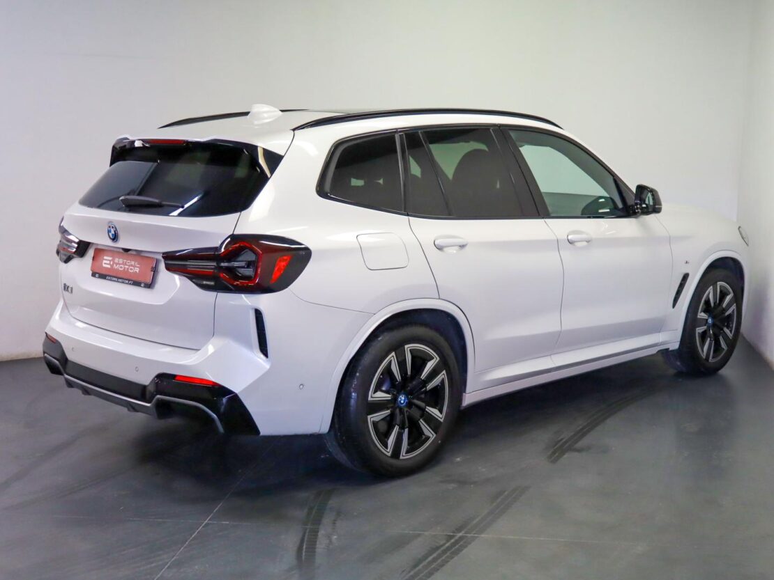 BMW iX3 M Sport Inspiring 3