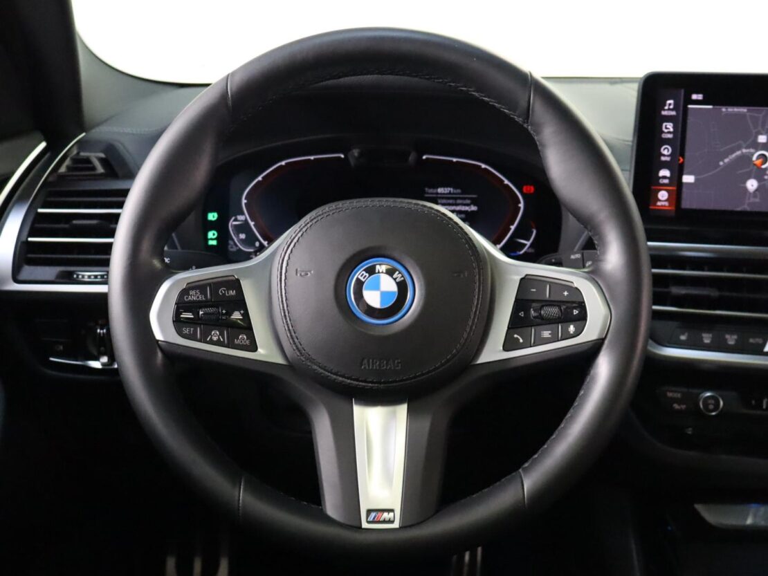 BMW iX3 M Sport Inspiring 13