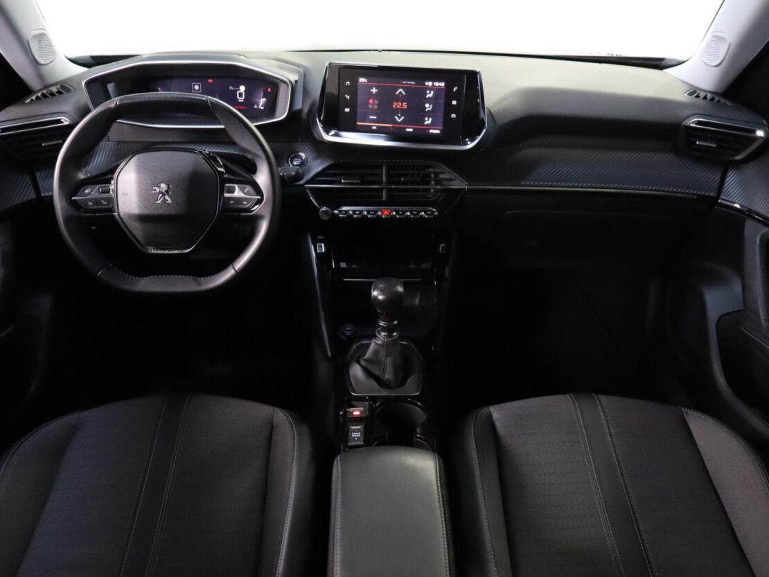 Peugeot 2008 1.2 PureTech  Allure 9