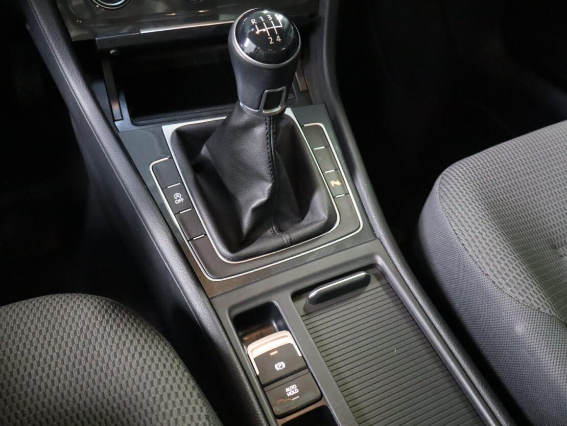 Volkswagen Golf 1.6 TDI Confortline 20