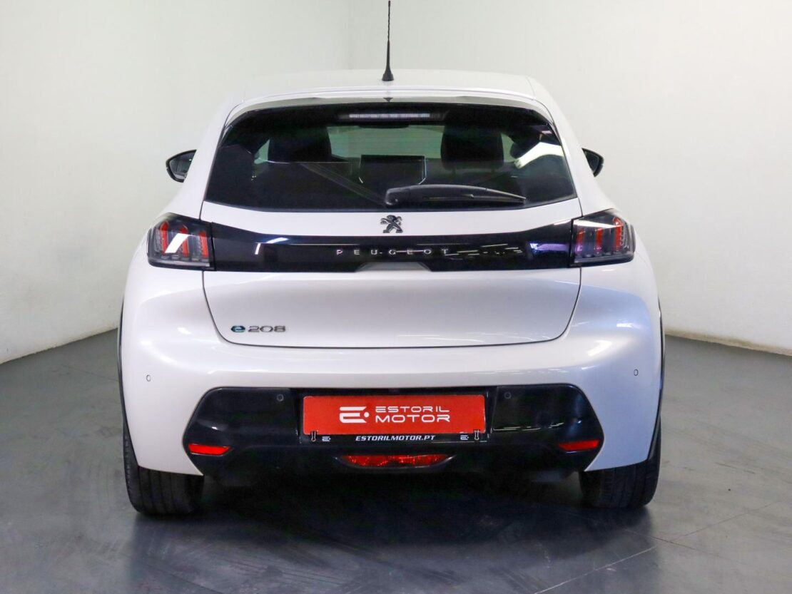 Peugeot e-208 Allure Versão Eléctrica 4