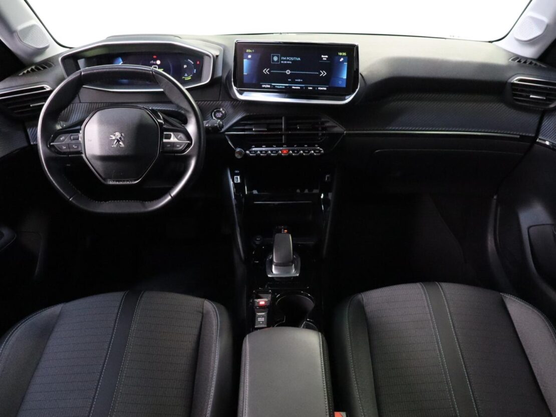 Peugeot e-208 Allure Versão Eléctrica 7