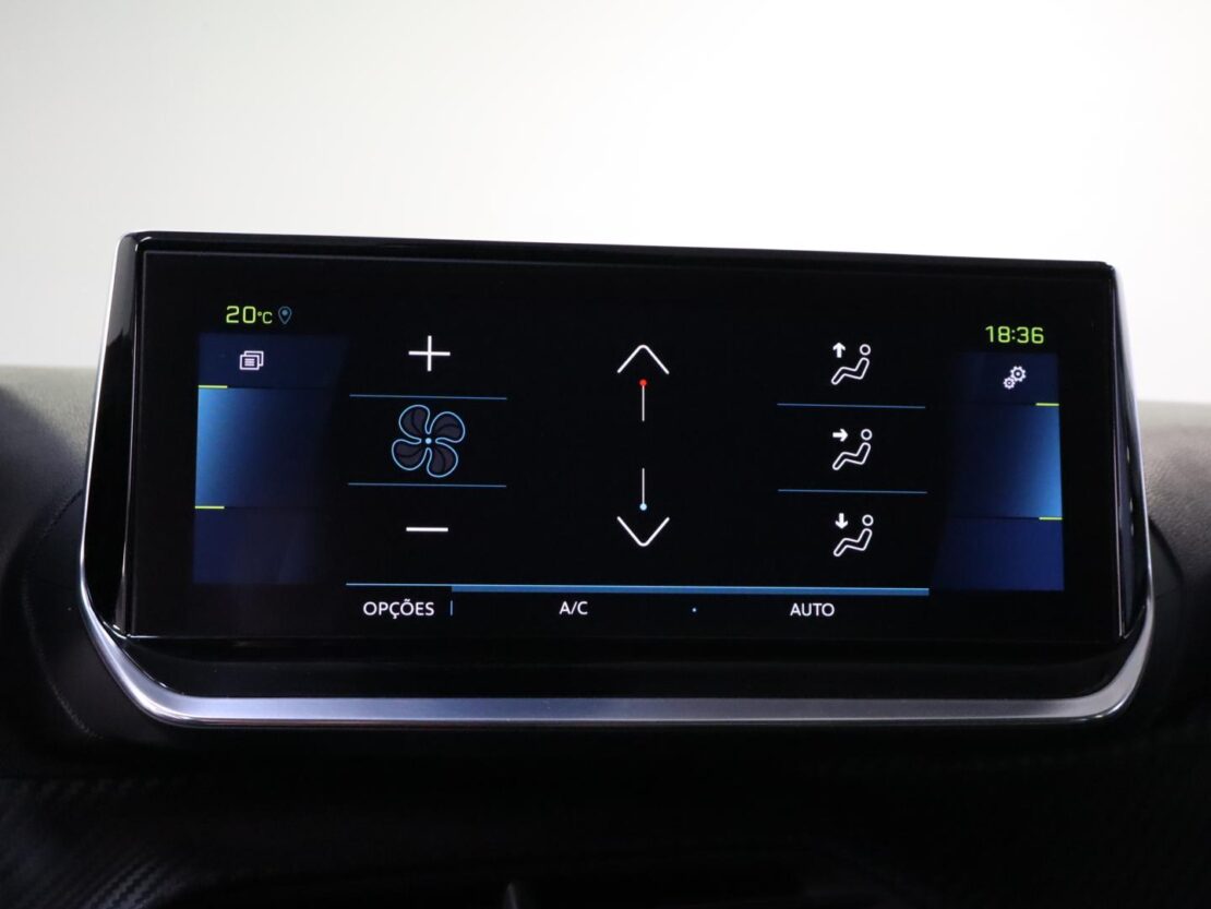 Peugeot e-208 Allure Versão Eléctrica 9