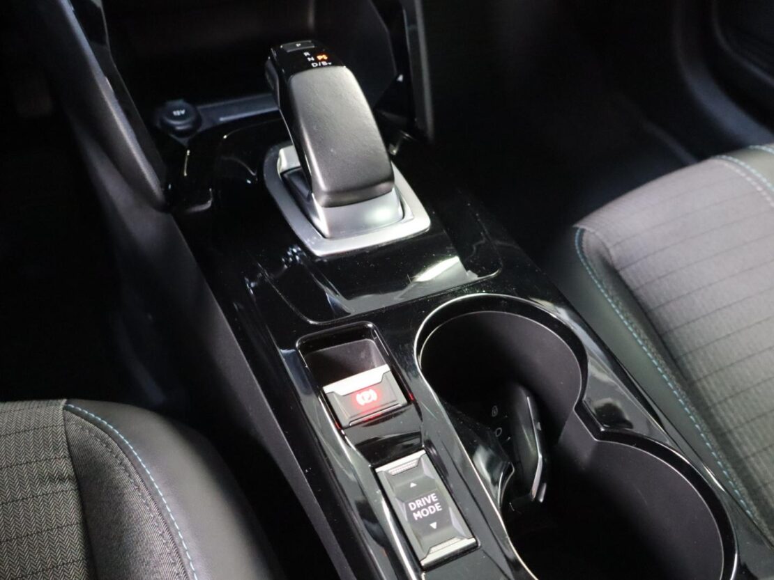 Peugeot e-208 Allure Versão Eléctrica 15