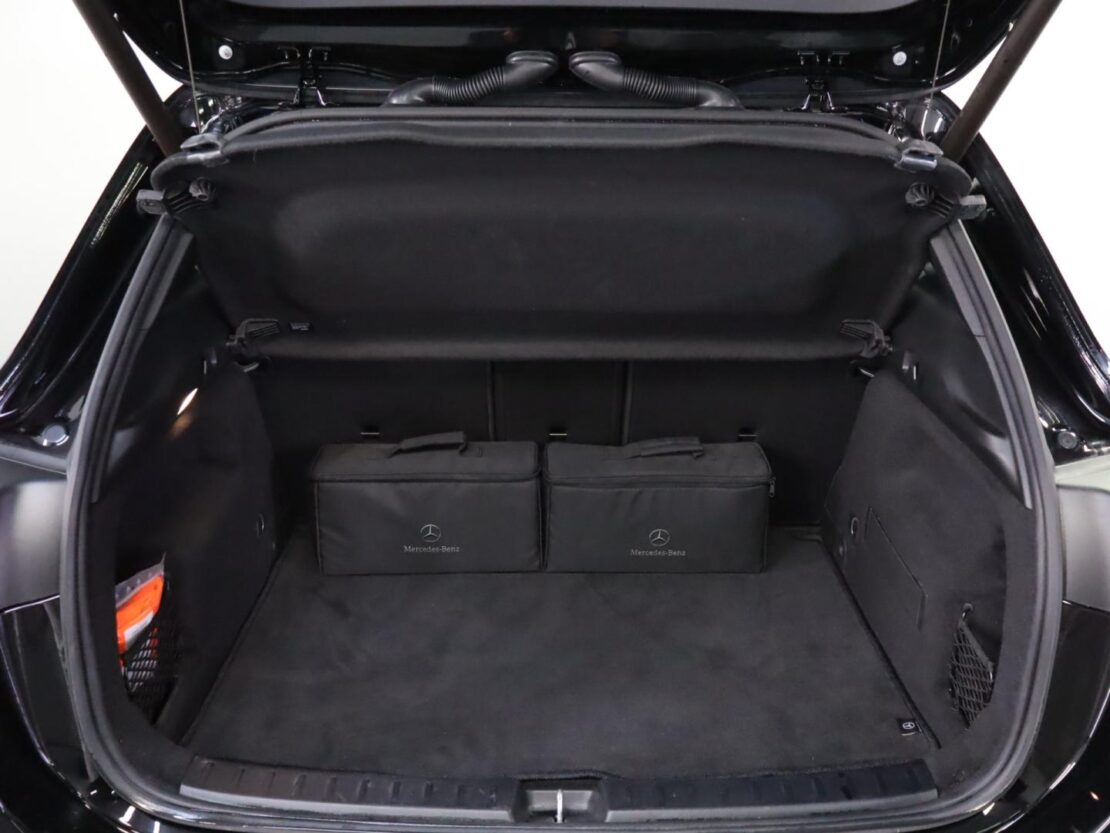 Mercedes Benz GLA 250 e Progressive 23