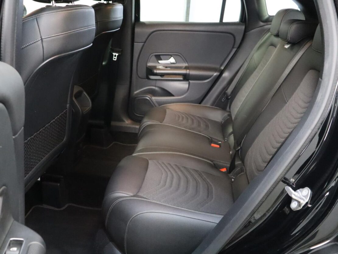 Mercedes Benz GLA 250 e Progressive 9