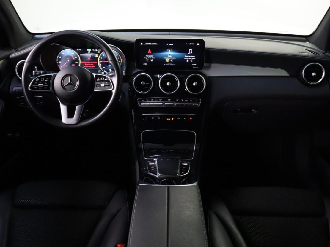 Mercedes Benz GLC SUV 300 e 4MATIC 12