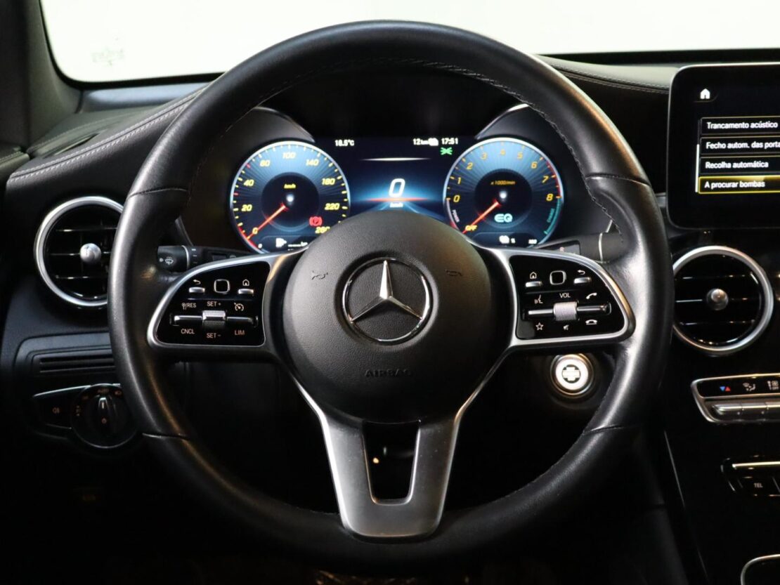 Mercedes Benz GLC SUV 300 e 4MATIC 13