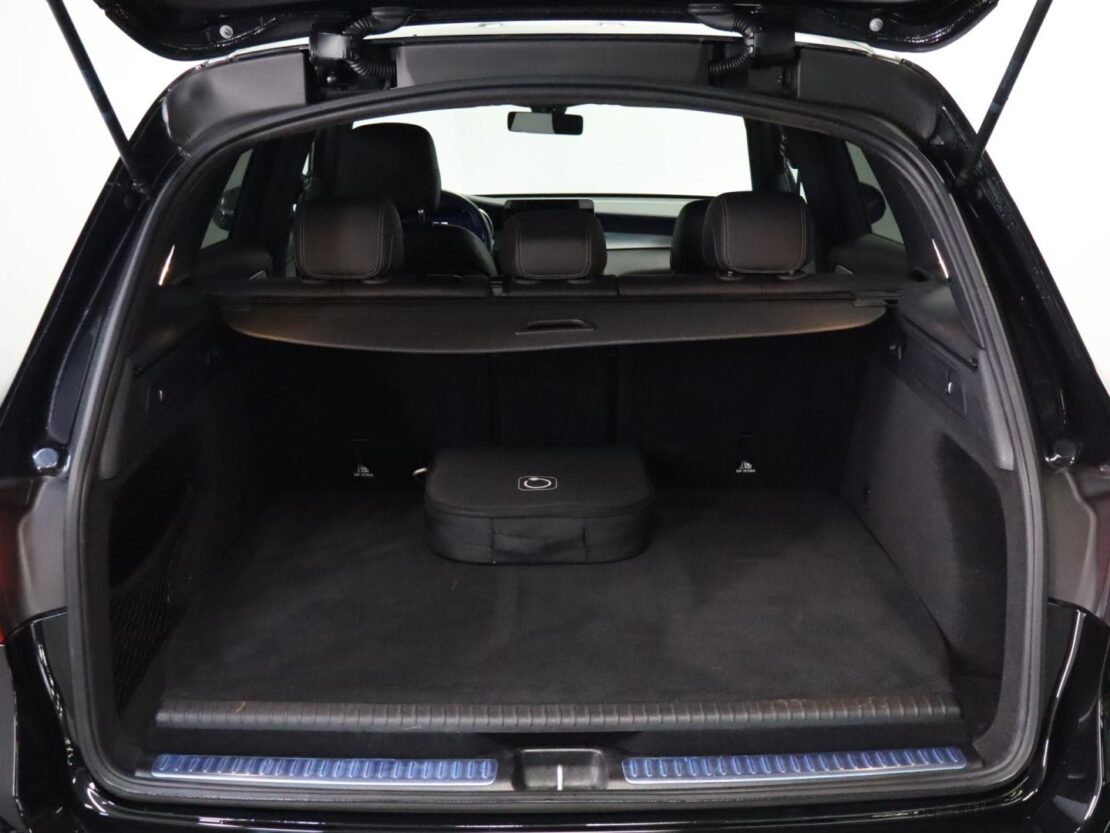 Mercedes Benz GLC SUV 300 e 4MATIC 24