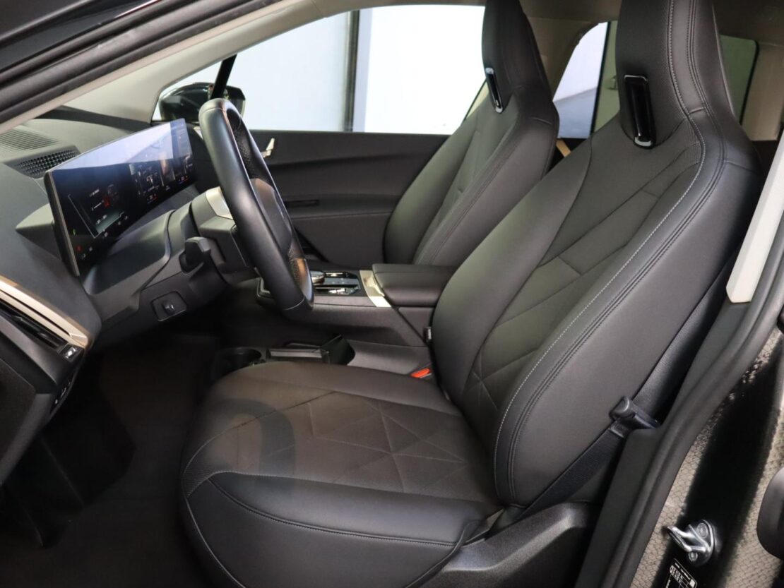 BMW iX xDrive40 9