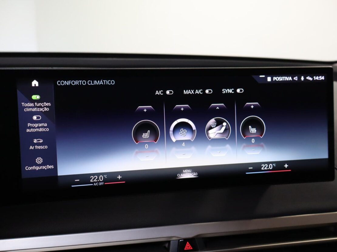 BMW iX xDrive40 23