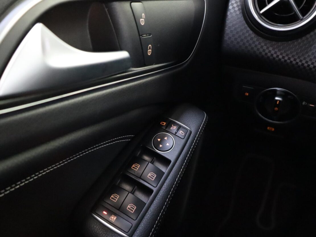 Mercedes Benz Classe A 180d  CDi Style 11